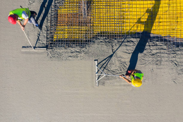 Best Commercial Concrete Contractor  in Bourbon, MO